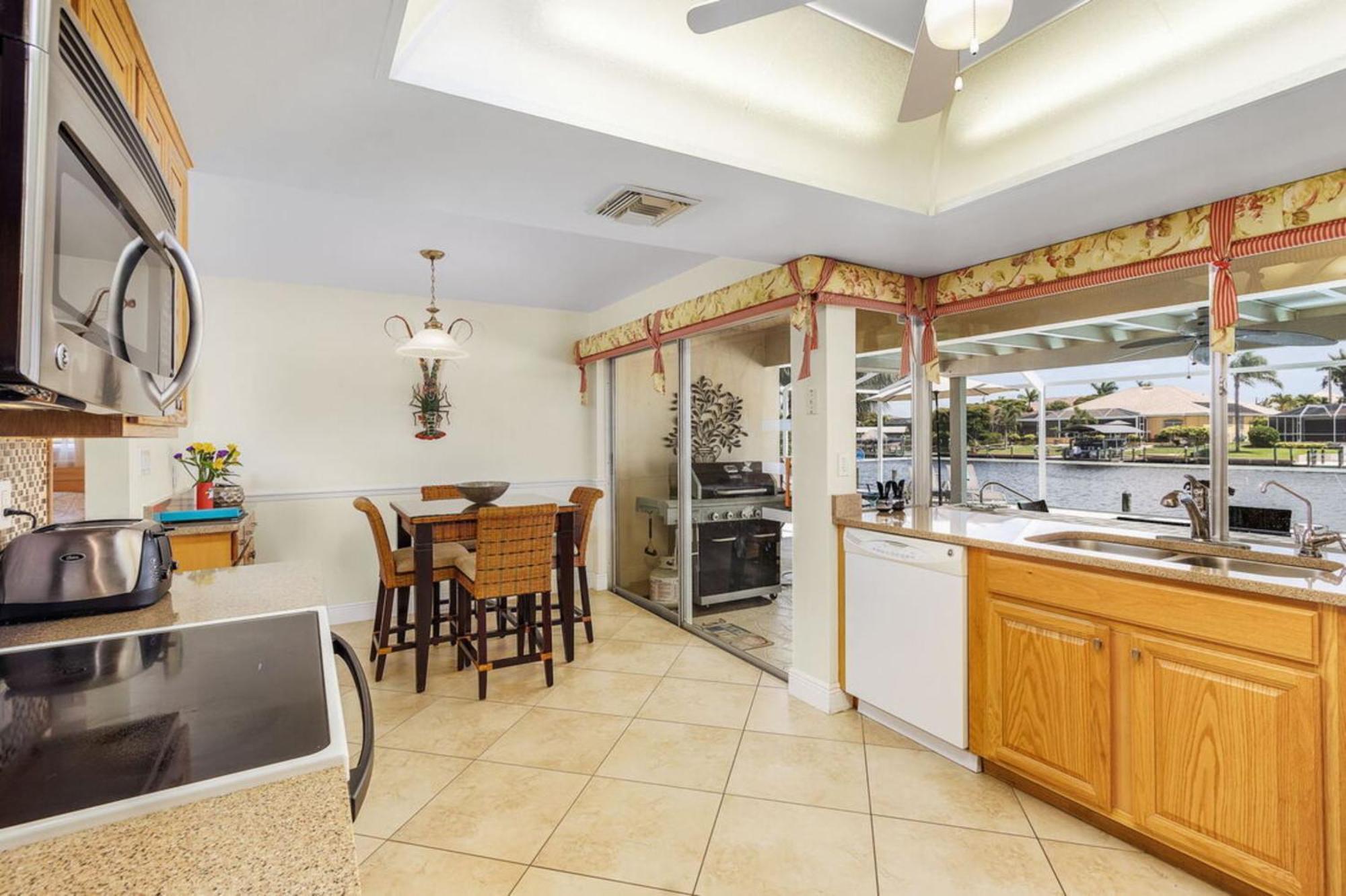 Villa Catalina Isles - Holidays In Paradise Κέιπ Κόραλ Εξωτερικό φωτογραφία