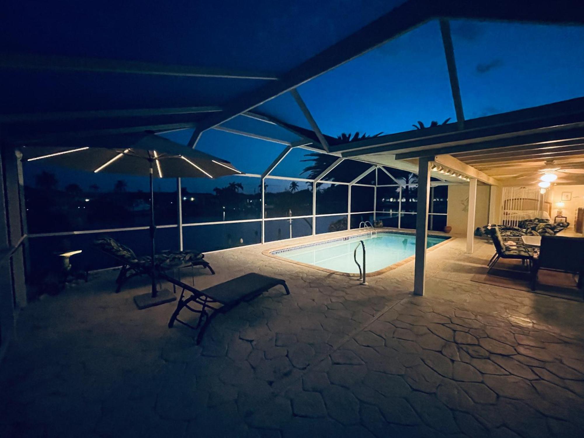 Villa Catalina Isles - Holidays In Paradise Κέιπ Κόραλ Εξωτερικό φωτογραφία