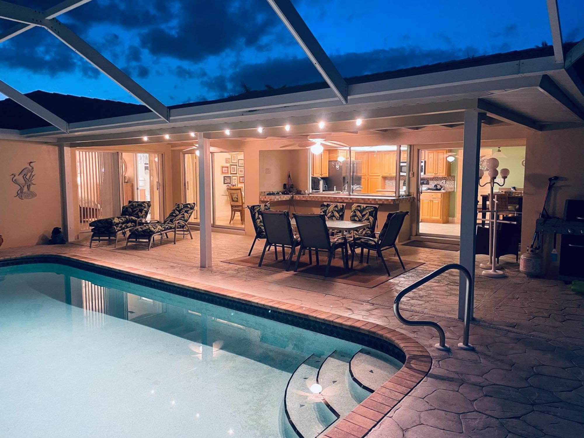 Villa Catalina Isles - Holidays In Paradise Κέιπ Κόραλ Εξωτερικό φωτογραφία